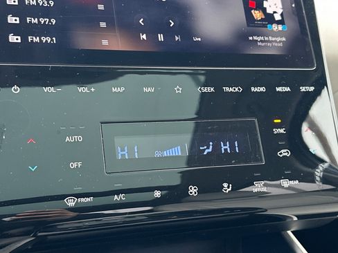 Used 2024 Hyundai Tucson Limited image 21