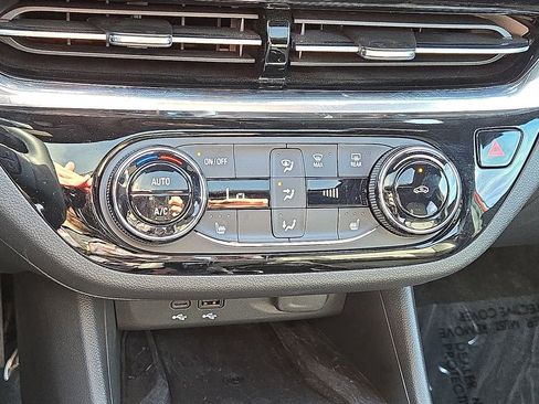 Used 2024 Buick Envista Sport Touring w/ Convenience I Package image 29