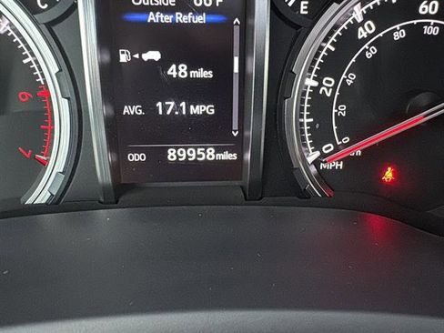 Used 2020 Toyota 4Runner Venture w/ Moonroof Package image 21