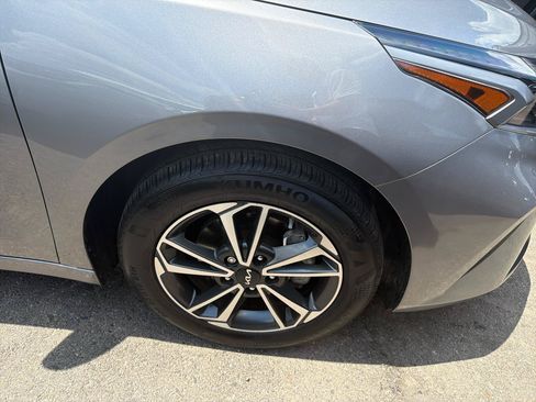 Used 2024 Kia Forte LXS w/ LXS Technology Package FWD image 4