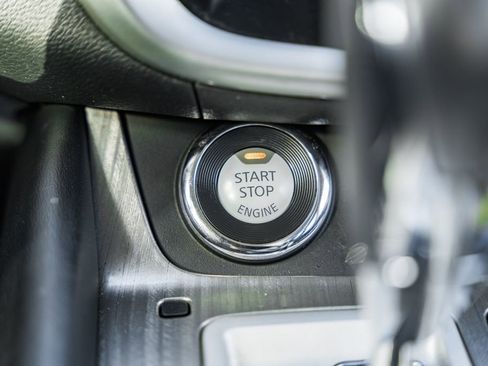 Used 2018 Nissan Murano SV image 27