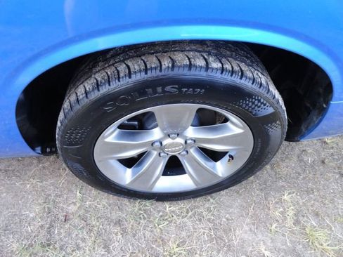 Used 2019 Dodge Challenger SXT image 20