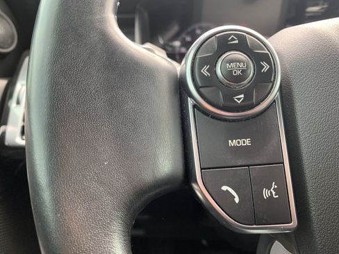 Used 2018 Land Rover Discovery HSE Luxury image 19
