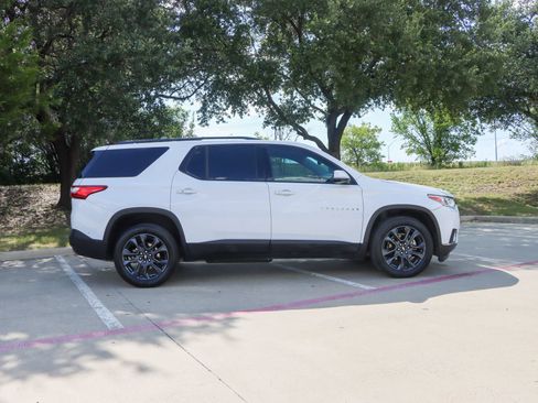 Used 2020 Chevrolet Traverse RS w/ LPO, Floor Liner Package FWD image 8