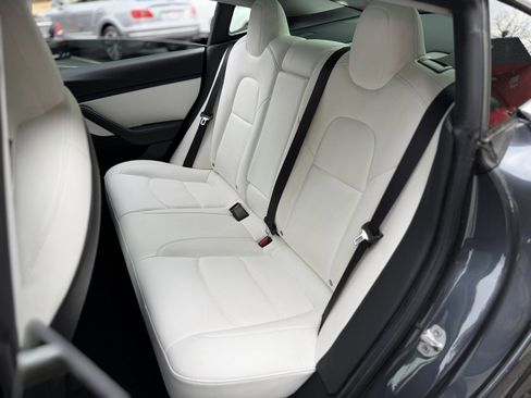 Used 2020 Tesla Model 3 Long Range image 31