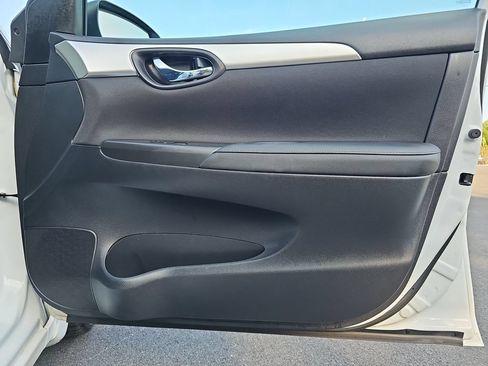 Used 2019 Nissan Sentra S w/ Appearance Package FWD image 22