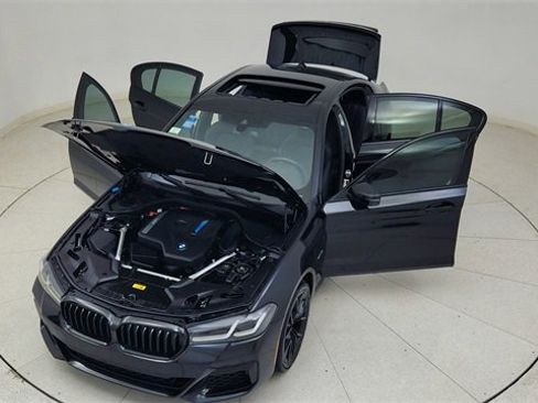 Used 2023 BMW 530e 530e iPerformance w/ M Sport Package image 86