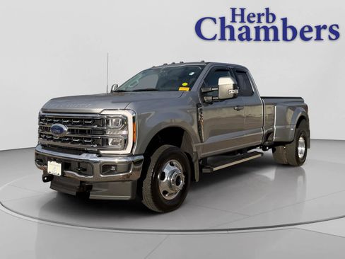 Used 2023 Ford F350 Lariat w/ FX4 Off-Road Package image 4