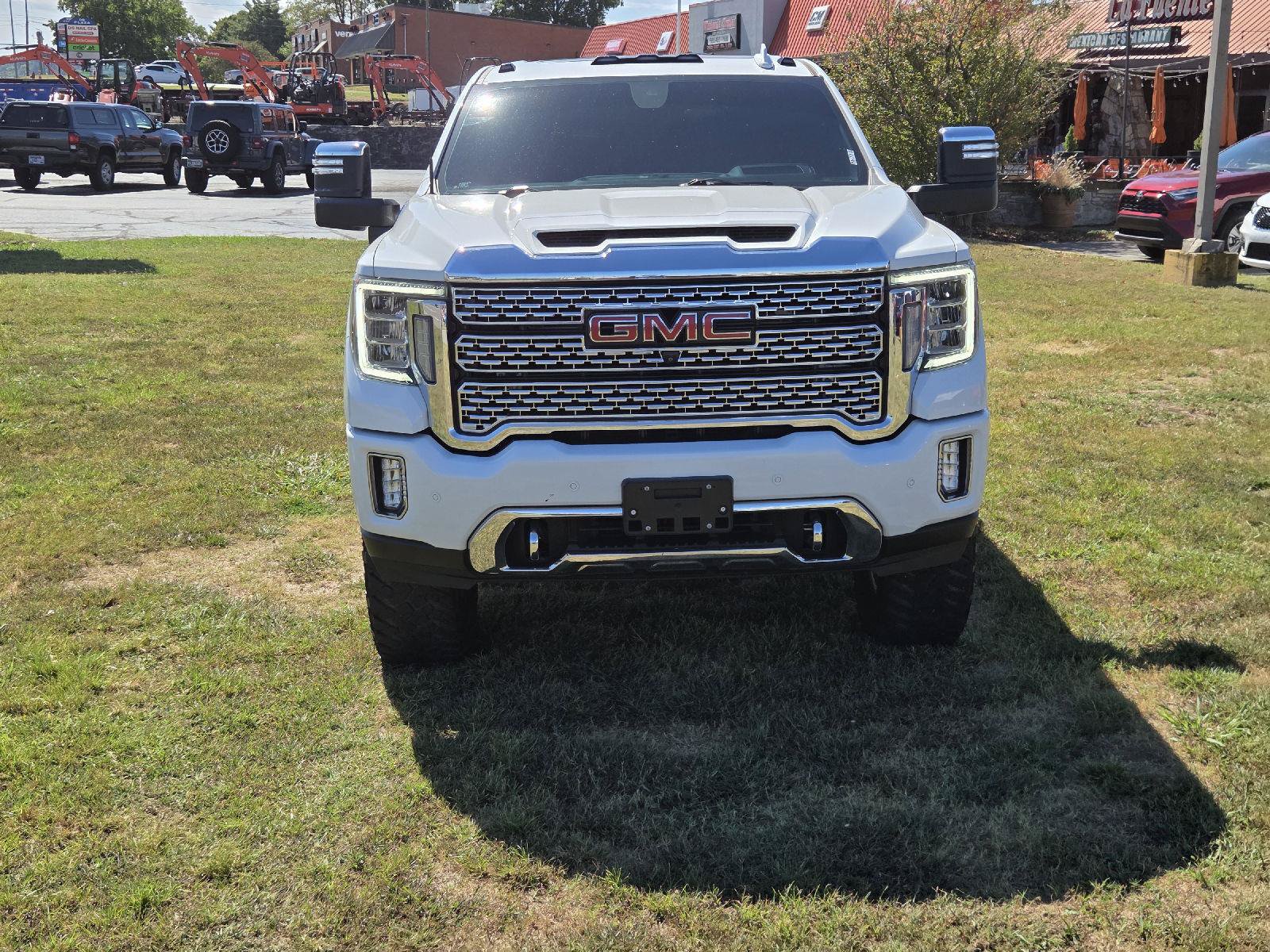 Used 2022 GMC Sierra 2500 Denali w/ Denali Ultimate Package AWD/4WD image 8