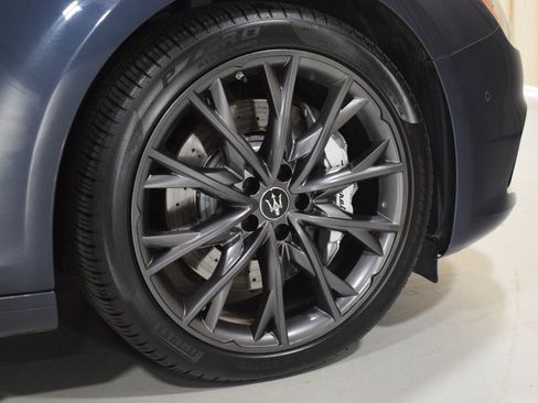 Used 2022 Maserati Ghibli Modena Q4 image 17