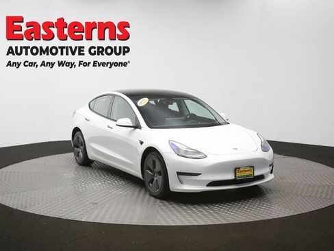 Used 2023 Tesla Model 3 Standard Range image 45