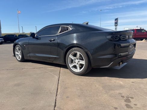 Used 2023 Chevrolet Camaro LT image 4