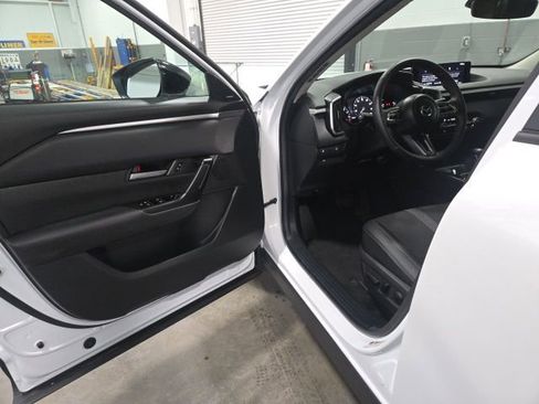 Used 2025 MAZDA CX-50 AWD 2.5 S w/ Premium Package image 9