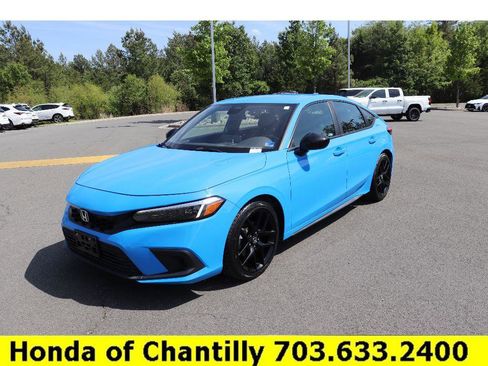 Used 2023 Honda Civic Sport image 3
