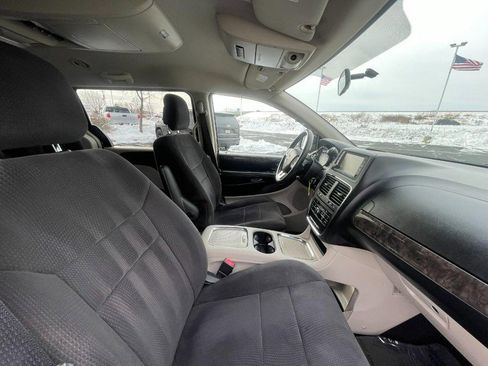 Used 2011 Dodge Grand Caravan Crew image 6