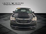 Used 2014 Chrysler Town & Country Touring image 2