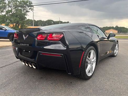 Used 2016 Chevrolet Corvette Stingray Coupe RWD image 9