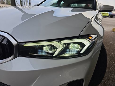 Certified 2025 BMW 330i Sedan w/ Premium Package image 34