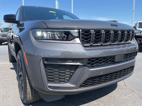 New 2026 Jeep Grand Cherokee Altitude AWD/4WD image 54