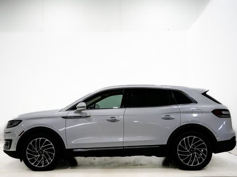 Used 2020 Lincoln Nautilus Reserve w/ Equipment Group 201A image 6