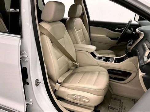 Used 2022 GMC Acadia Denali w/ Trailering Package image 8