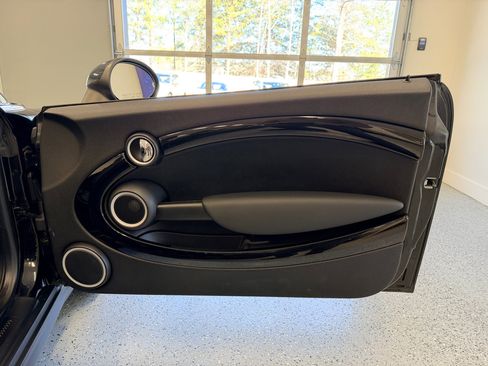 Used 2015 MINI Cooper S image 27