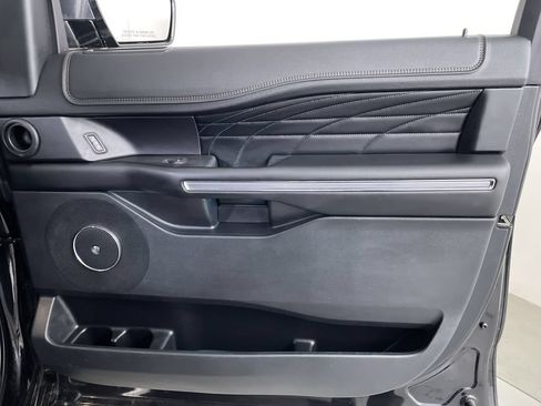 Used 2019 Ford Expedition Max Platinum AWD/4WD image 25