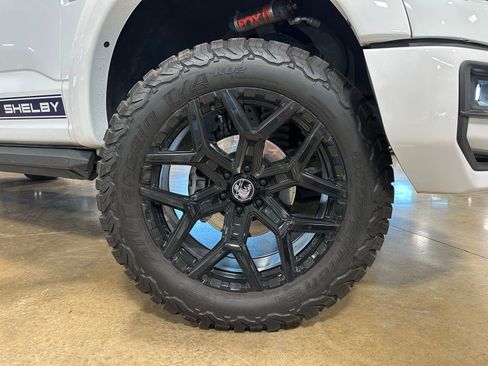 Used 2025 Ford F150 Lariat w/ Equipment Group 502A High image 10