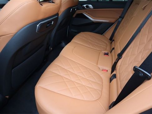 New 2026 BMW X5 xDrive50e w/ Executive Package image 18