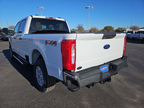 New 2026 Ford F250 XLT w/ FX4 Off-Road Package image 9