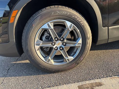 Used 2025 Chevrolet Blazer LT image 14