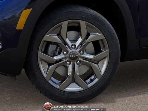 New 2026 Kia Seltos LX image 9