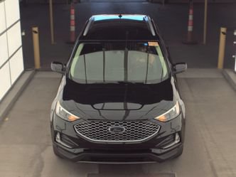 Used 2024 Ford Edge SEL w/ Convenience Package AWD/4WD image 2