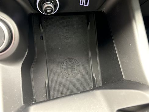 Used 2024 Alfa Romeo Tonale Veloce AWD/4WD image 18