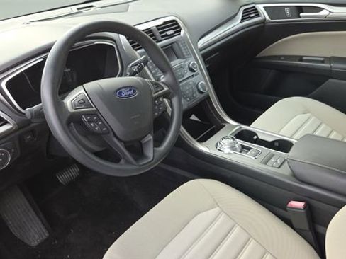 Used 2018 Ford Fusion S image 27