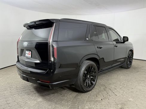 Used 2024 Cadillac Escalade Sport Platinum w/ LPO, ONYX Package AWD/4WD image 9