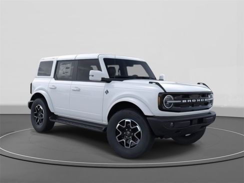 New 2025 Ford Bronco Outer Banks image 7