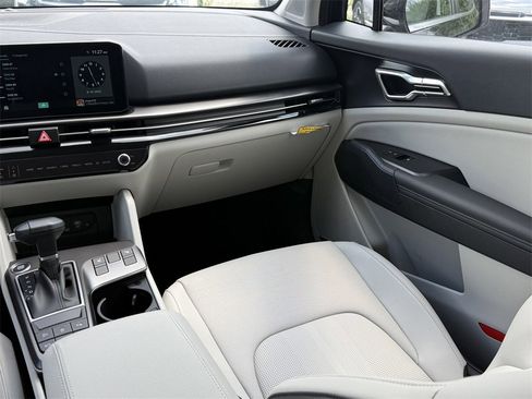 New 2026 Kia Sportage EX w/ EX Panorama Roof Package image 18