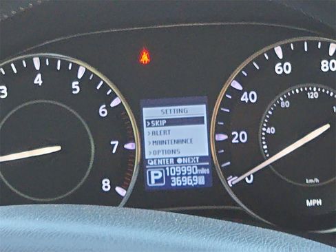 Used 2019 Nissan Armada SL w/ Premium Package image 10