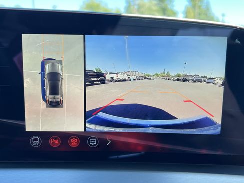 New 2026 Cadillac Lyriq V image 14