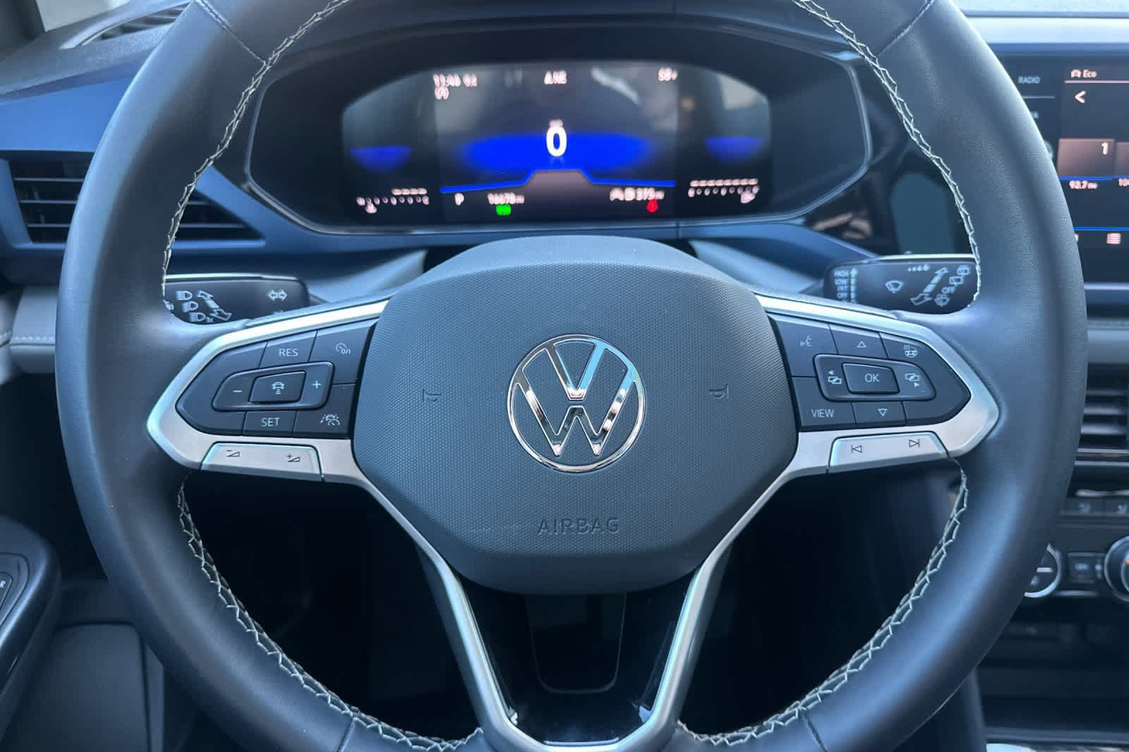 Used 2024 Volkswagen Taos SE w/ Panoramic Sunroof Package AWD/4WD image 25