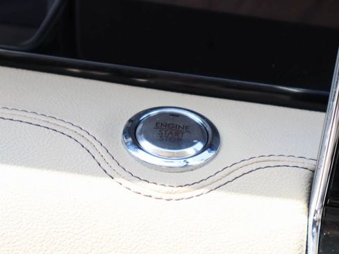 Used 2024 Lincoln Navigator Reserve image 19