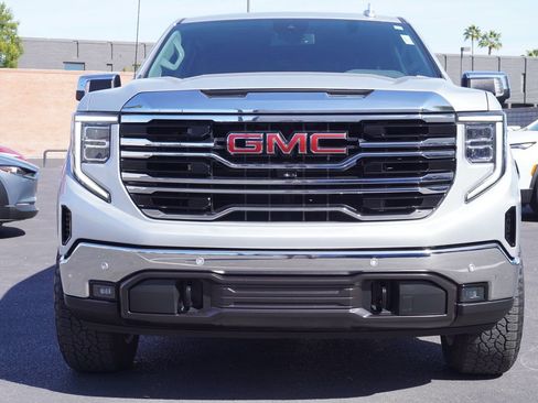 Certified 2022 GMC Sierra 1500 SLT w/ SLT Premium Plus Package image 5