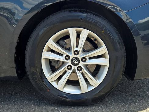 Used 2011 Hyundai Sonata GLS w/ Popular Equipment Pkg 2 FWD image 12