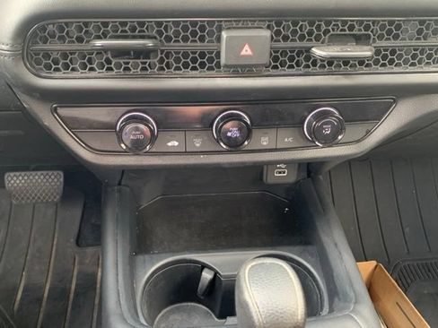 Used 2024 Honda HR-V LX image 12