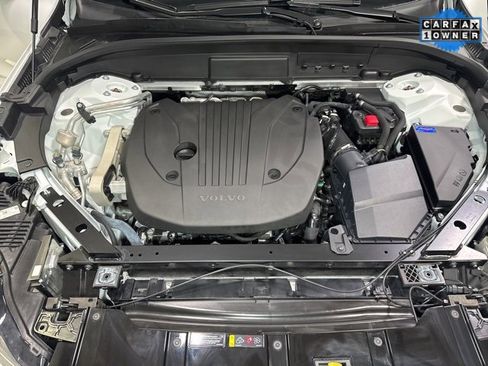 Used 2025 Volvo XC60 B5 Core image 6