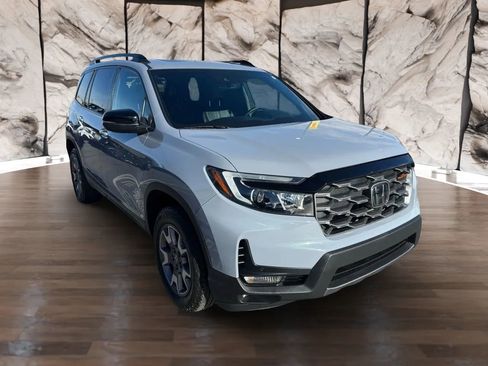 Used 2022 Honda Passport TrailSport image 1