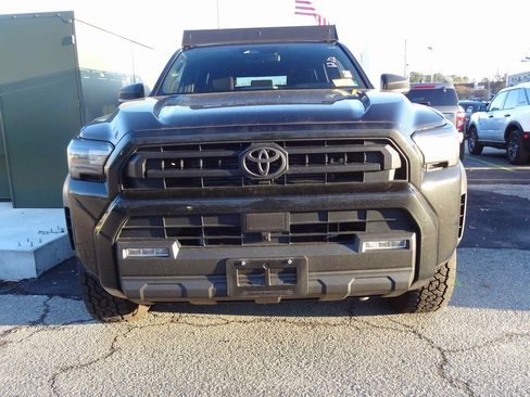 Used 2025 Toyota 4Runner SR5 image 3