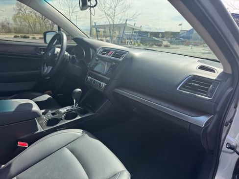 Used 2017 Subaru Outback 2.5i Limited w/ Protection Package #2 image 17