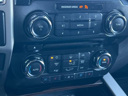 Used 2016 Ford F150 Lariat image 20